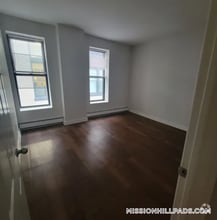 Building Photo - 9 Ruggles St
