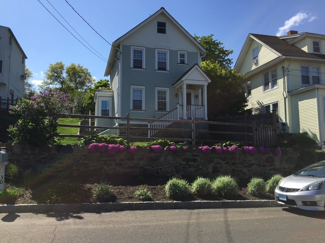 Front of House - 30 Chapel St