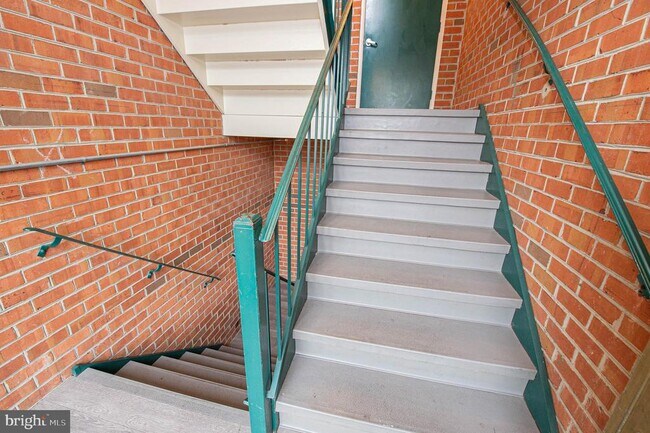Foto del edificio - 807 College Ln