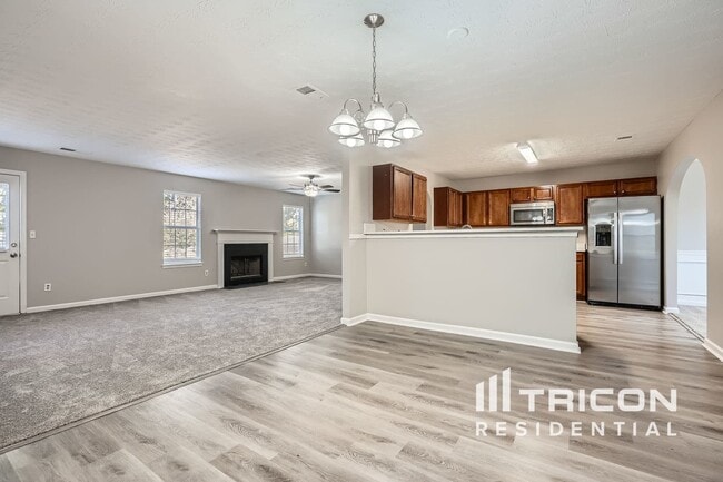 Building Photo - 3735 Renfroe Ave