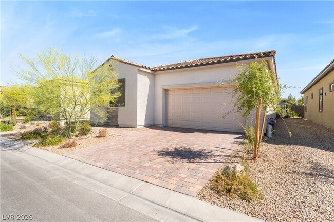 Building Photo - 110 Ibiza Lk Dr