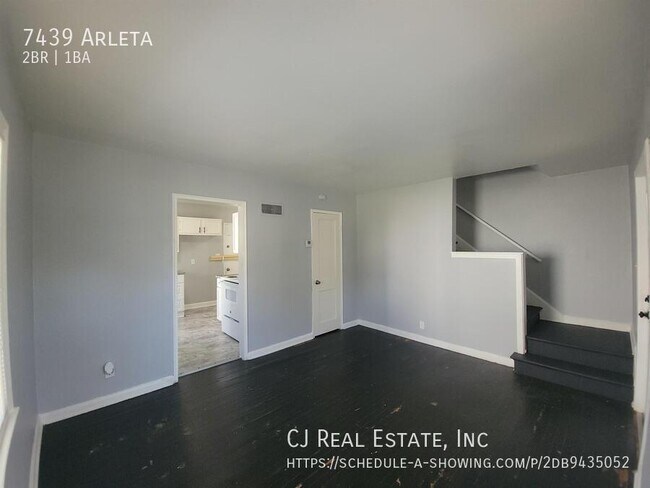 Foto del edificio - 7439 Arleta Blvd