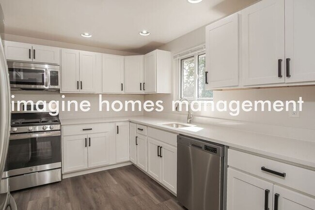 Building Photo - 3 Bed 1 Bath in Irwin!
