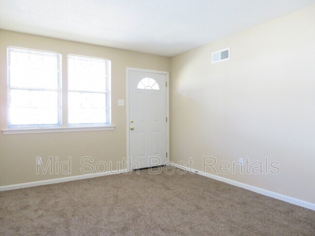 Building Photo - 863 Tampa Ave