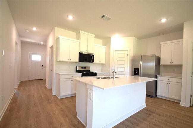 Building Photo - 346 Texas Ave