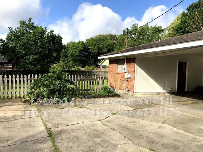 Foto del edificio - 310 S Audubon Blvd