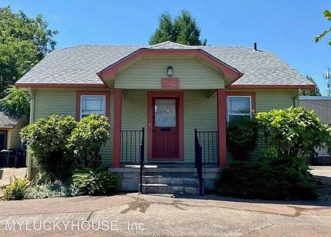 Building Photo - 2 br, 1 bath House - 730 Van Buren Street