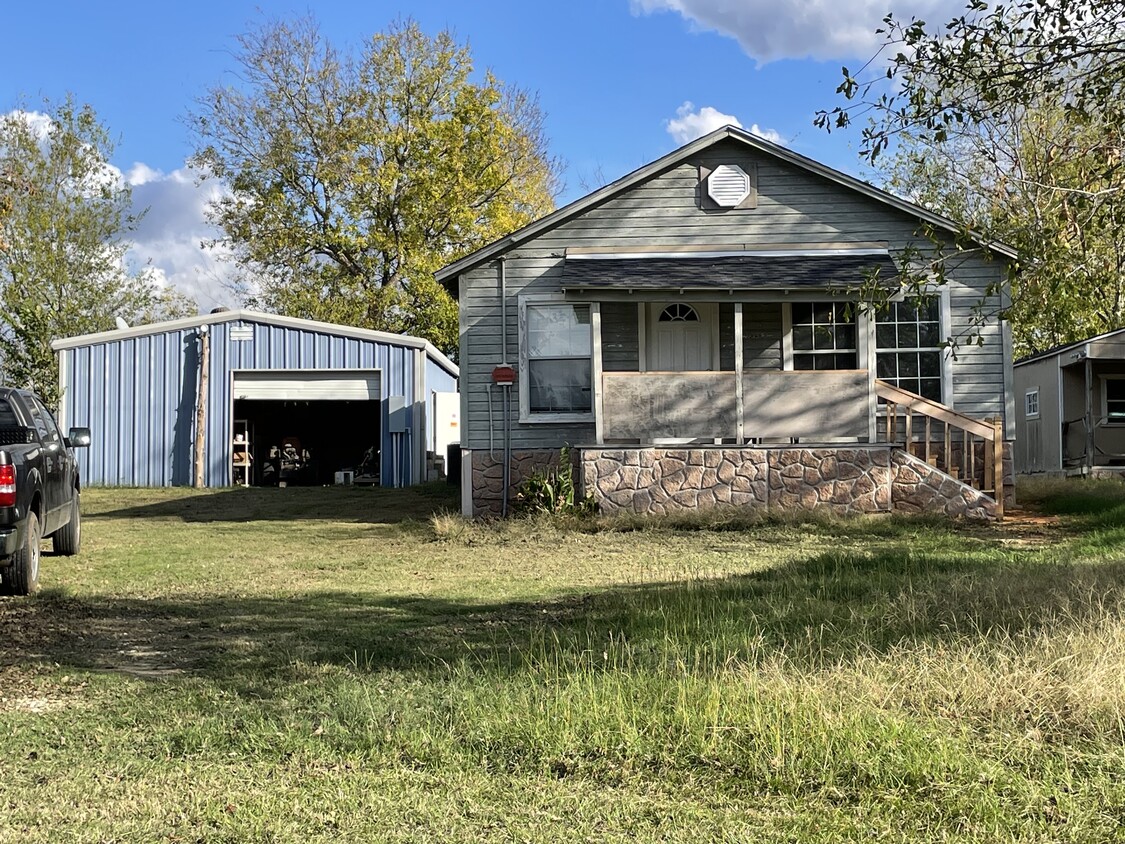 4006 VZ County Road 1502, Van, TX 75790 House Rental in Van, TX