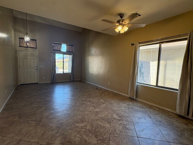 Building Photo - SPACIOUS 2,314 SQUARE FT Home