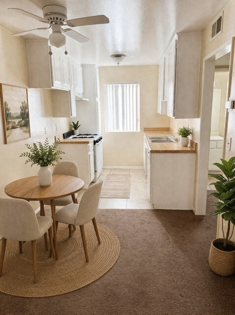 Building Photo - Victory