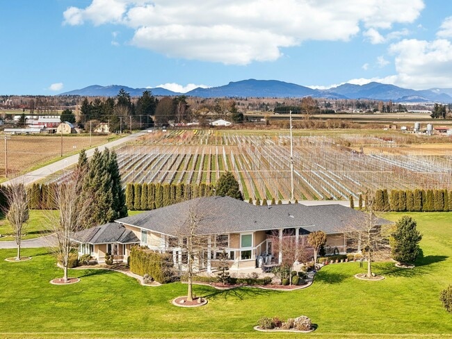 Foto del edificio - 15541 Bradshaw Rd