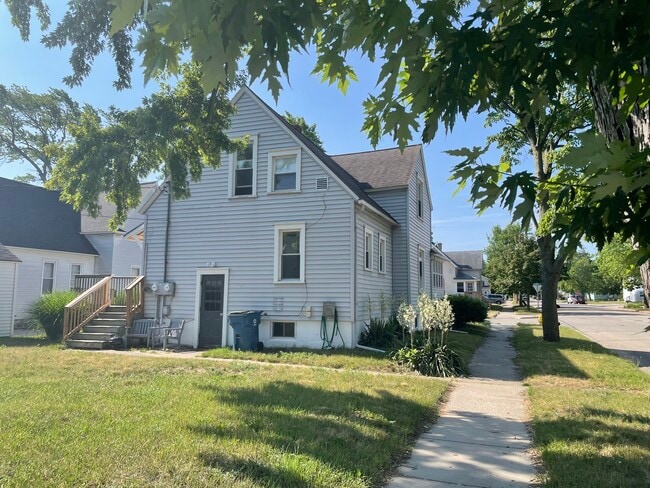 Back of property - 1403 Columbus Ave