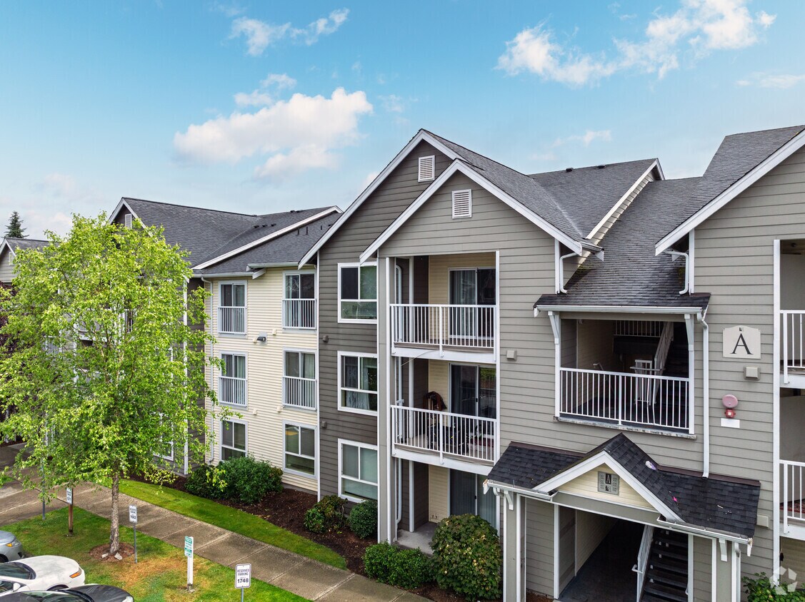 Foto principal - The Seasons at Lea Hill Village