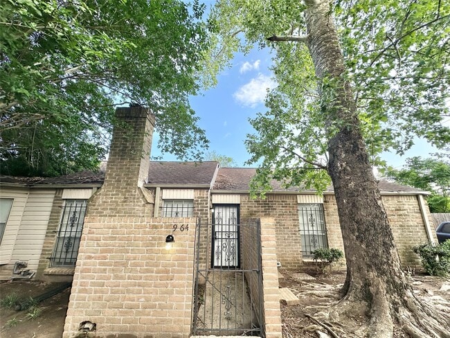 Foto del edificio - 9164 Wilcrest Dr