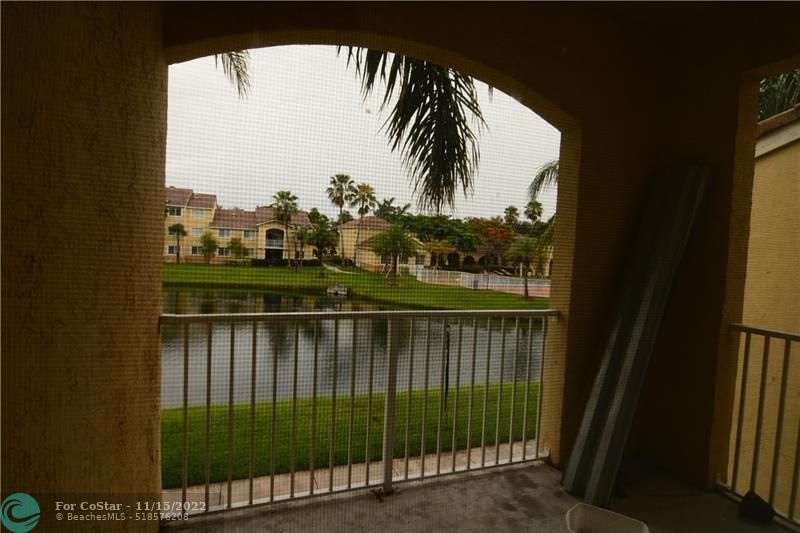 Foto principal - 2620 S University Dr