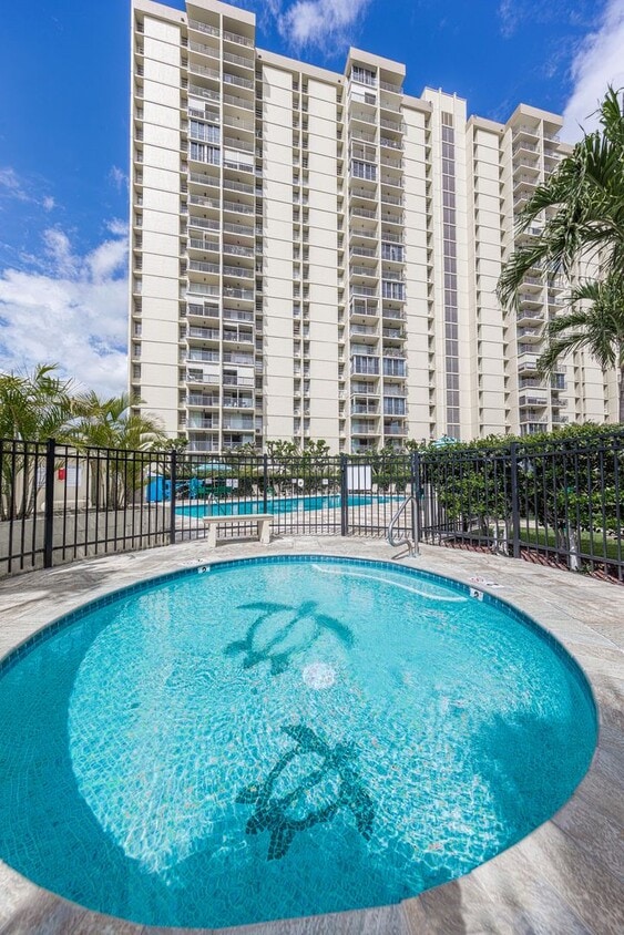 Primary Photo - 2/2 Condo with 1 parking in Pool Community