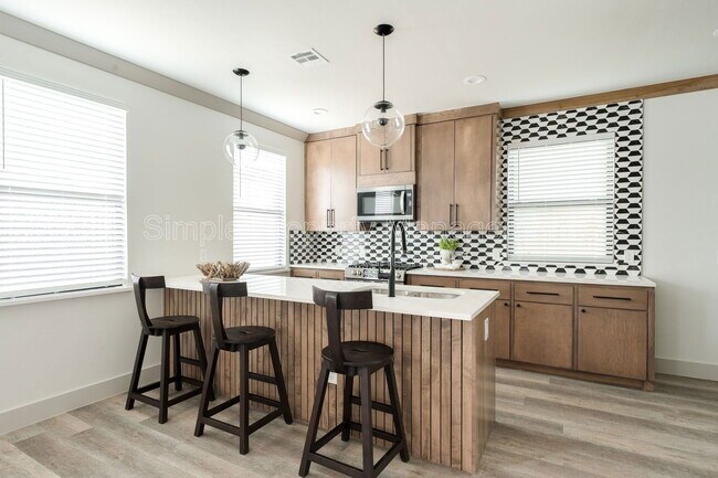 Foto del edificio - 4005 N Indiana Ave