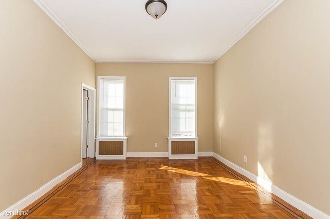 Foto del edificio - 1 br, 1 bath  - 312 Sherman Ave