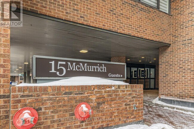 Photo du bâtiment - 15 McMurrich St