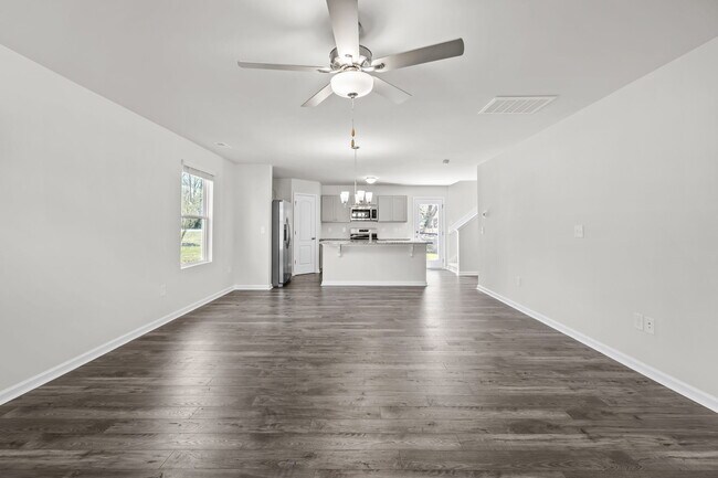 Building Photo - 705 Conductor Ct