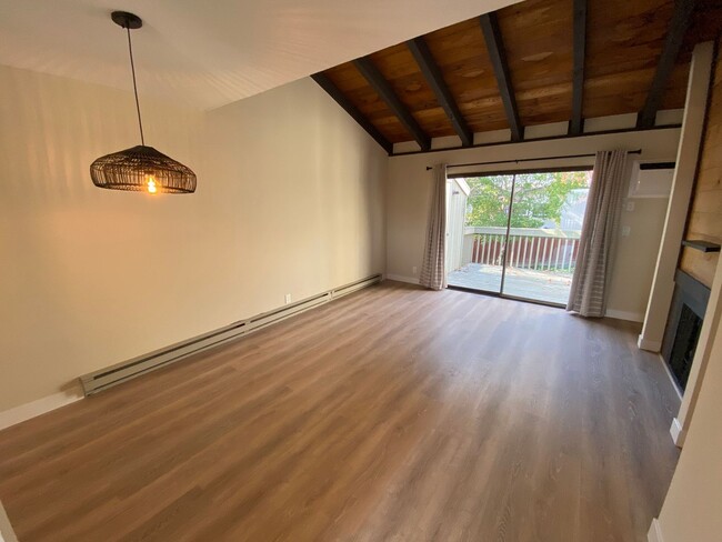 Building Photo - 1621 ALVARADO AVE  4-PLEX