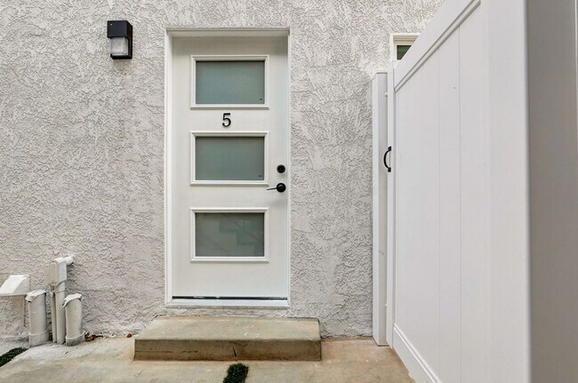 Foto del edificio - 644 Pier Ave