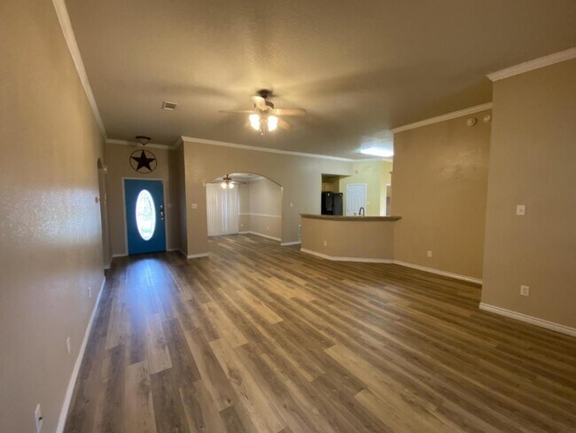 Building Photo - 2409 Gail Dr