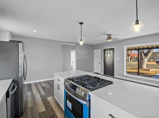 Foto del edificio - Updated 3BD, 2BA Englewood Home with Back Yard and Garage