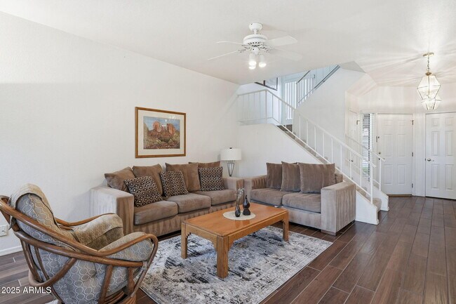 Foto del edificio - 9705 E Mountain View Rd