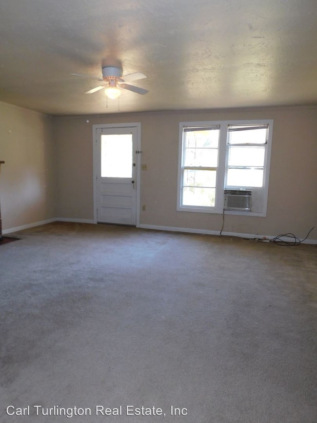 Building Photo - 2 br, 1 bath House - 5505 SE HAWTHORNE RD