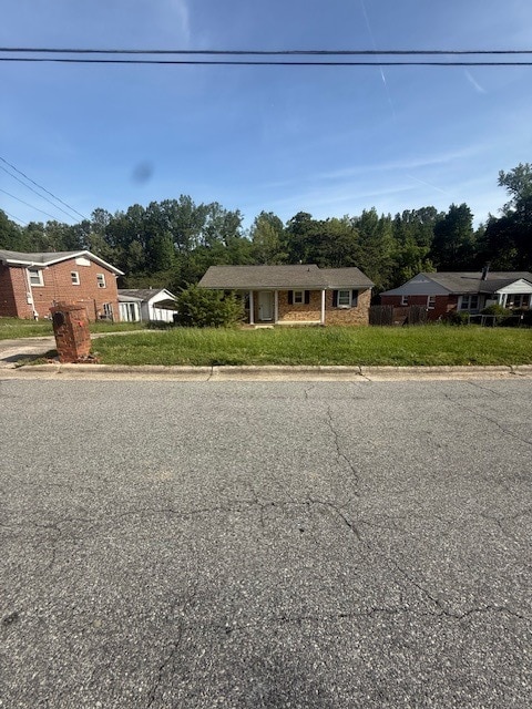 Building Photo - 2105 Larkspur Dr