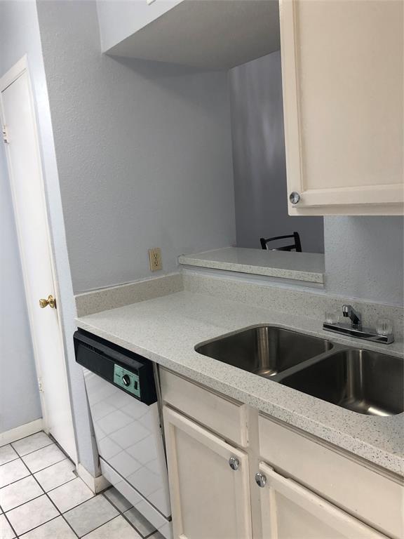 Building Photo - 10075 Westpark Dr