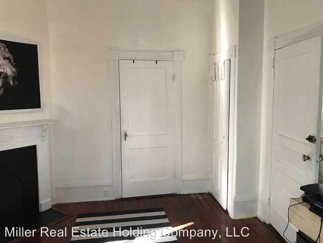 Building Photo - 511 W 37th St