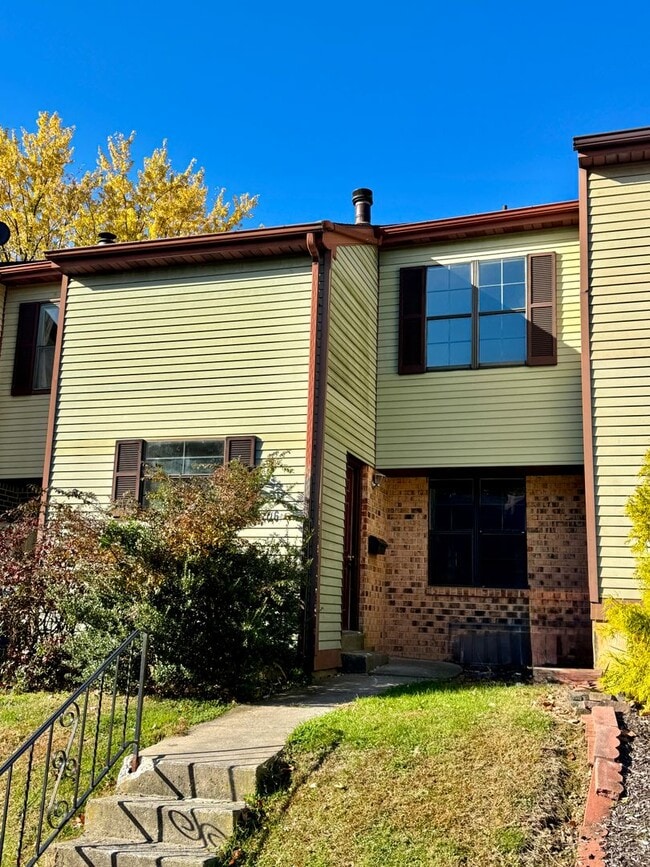 Building Photo - 1706 Saratoga Ct Building Photo - 1706 Saratoga Ct