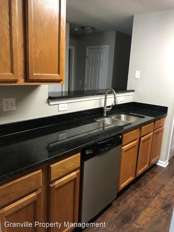 Building Photo - 3 br, 2.5 bath House - 749 Hillandale Lane