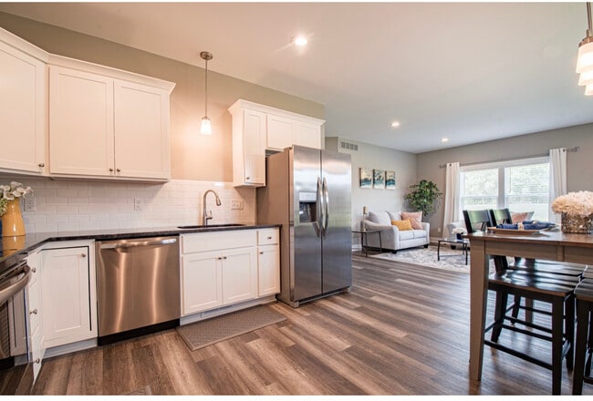 Photo - 110 Percy Dr Townhome