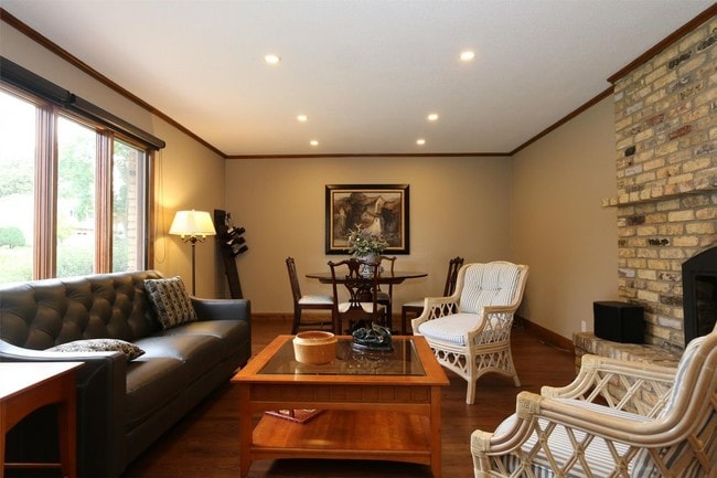 Building Photo - 7215 Glouchester Dr