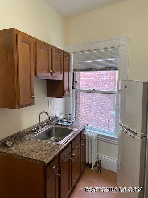 Building Photo - 2 Ware St