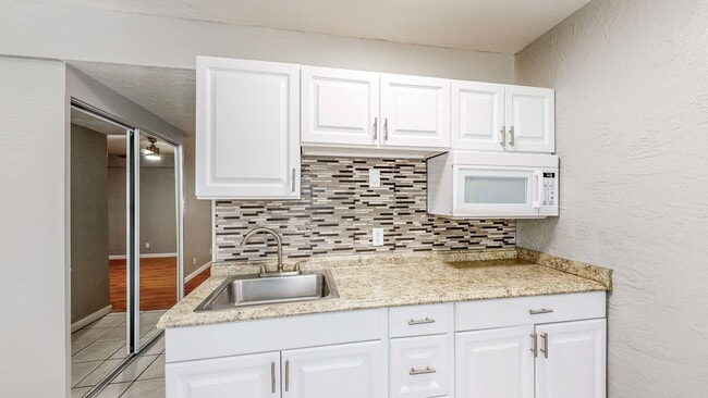 Building Photo - I Street Apartments