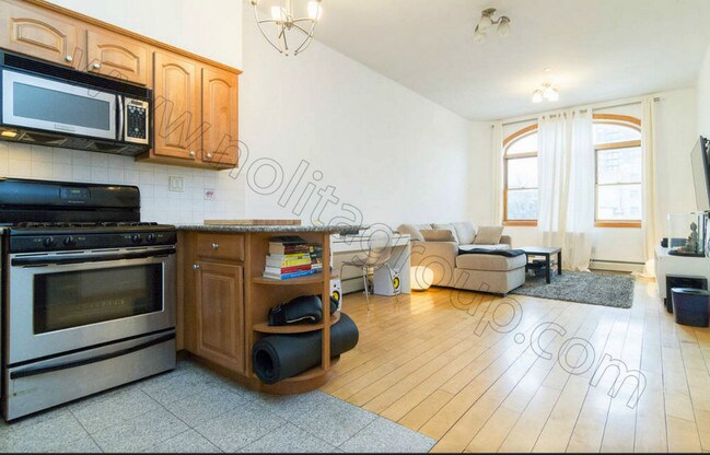 Building Photo - 180 Bowery