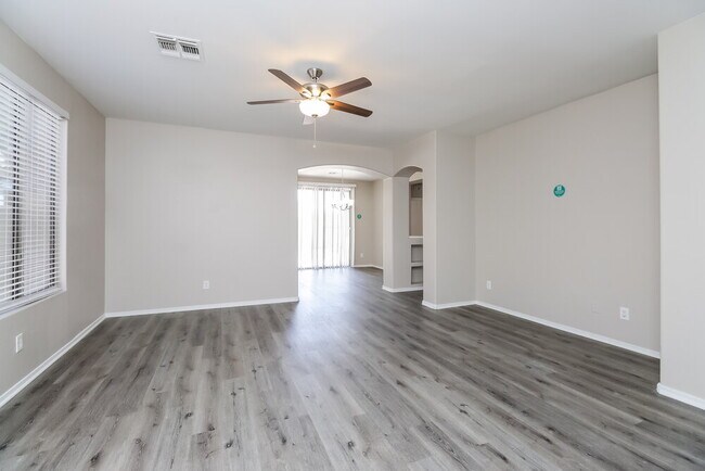 Building Photo - 831 S Nielson Ct