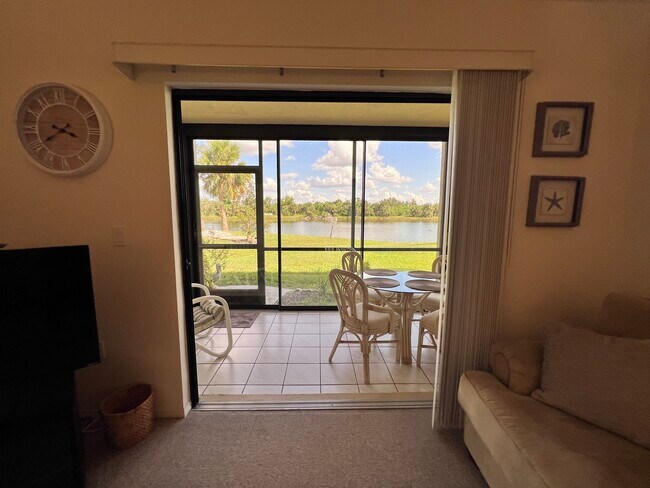 Foto del edificio - 4064 Oakview Dr