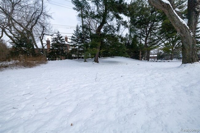 Building Photo - 851 Helston Rd