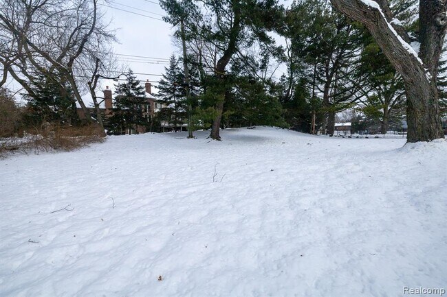 Foto del edificio - 851 Helston Rd