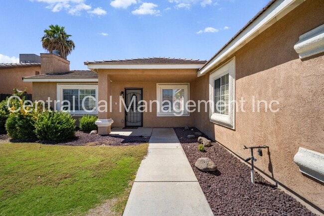 Building Photo - 5029 Trabuco Canyon Dr