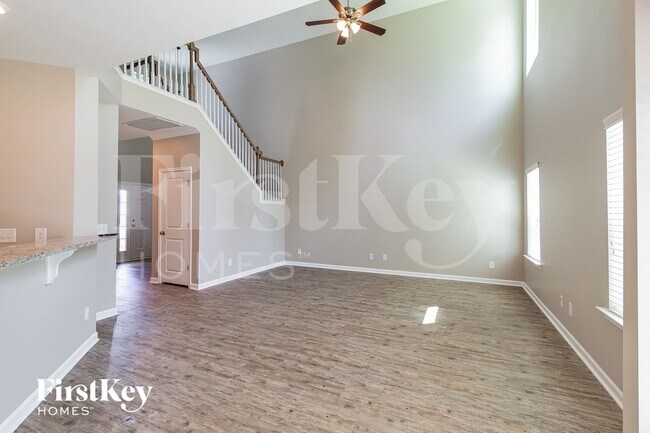 Foto del edificio - 772 Redbud Ln