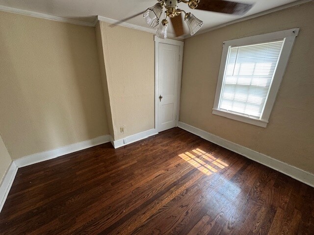Foto del edificio - 413 E 17th St
