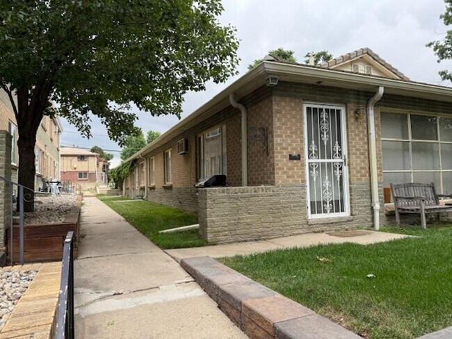 Foto del edificio - Charming 1BR Apartment in Denver