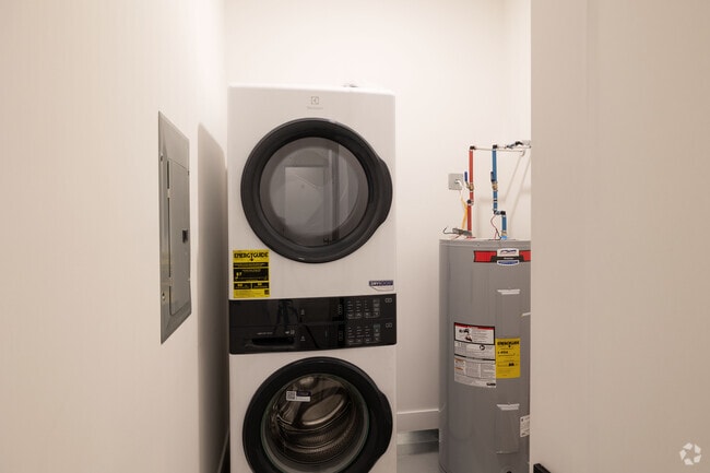 1BR, 1BA - 775SF - Laundry - 33 Center Street Apartments