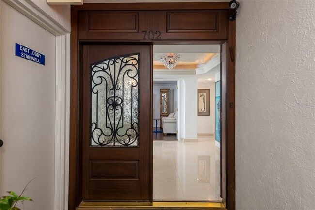 Foto del edificio - 5700 Mariner St